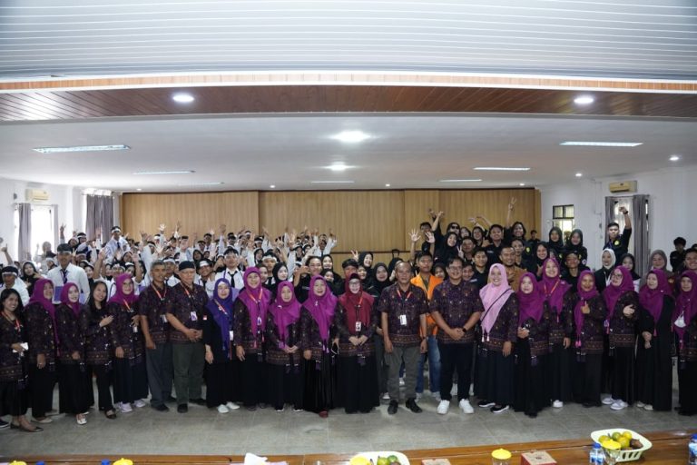 Acara PKKMB (Pengenalan Kehidupan Kampus bagi Mahasiswa Baru) Tahun Ajaran 2025/2026